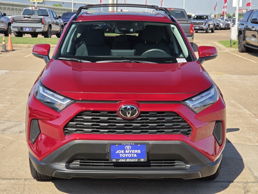 Used 2025 Toyota RAV4 XLE w/ Convenience Package FWD image 3