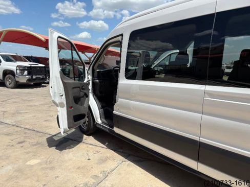 Used 2024 Ford Transit 350 XL RWD image 13