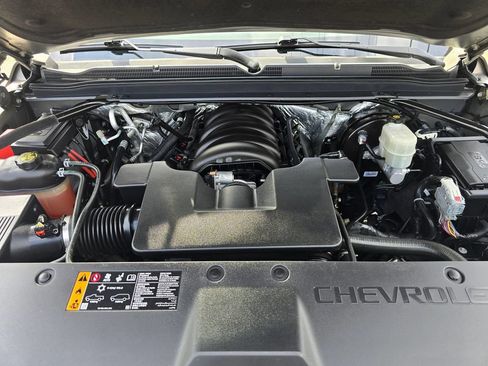 Used 2017 Chevrolet Suburban Premier AWD/4WD image 10