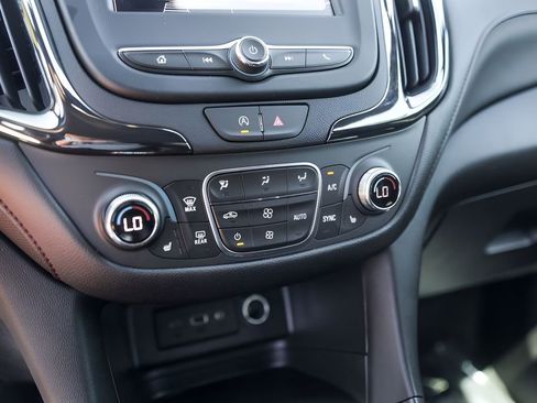 Used 2024 Chevrolet Equinox RS FWD image 22