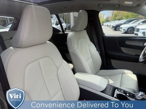 Certified 2024 Volvo XC40 B5 Plus w/ Protection Package Premier AWD/4WD image 31