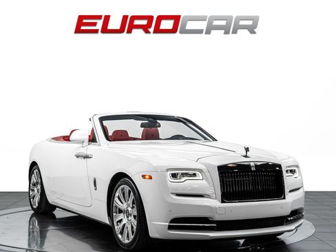 Used 2018 Rolls-Royce Dawn RWD image 9