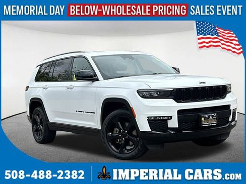 Used 2023 Jeep Grand Cherokee L Limited w/ Black Appearance Package AWD/4WD image 1