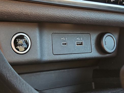 Certified 2022 Nissan Rogue SV w/ SV Premium Package image 22