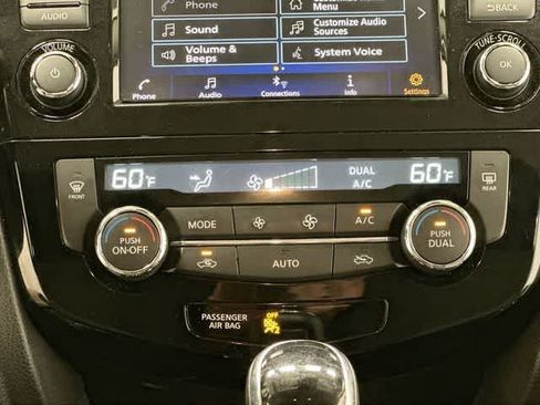 Used 2020 Nissan Rogue Sport SV w/ All-Weather Package AWD/4WD image 14