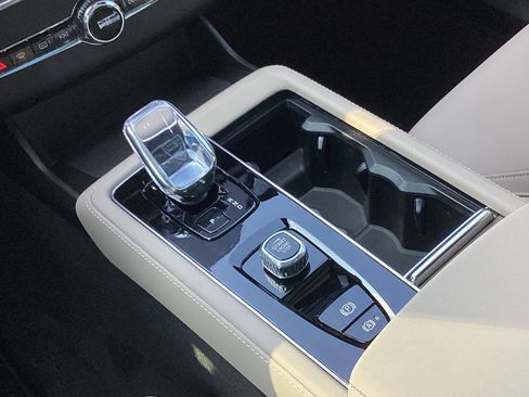 Used 2026 Volvo XC90 B6 Plus w/ Protection Package Premier image 29