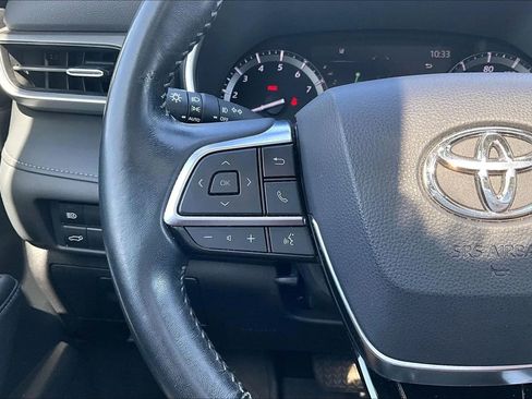 Used 2021 Toyota Highlander XLE AWD/4WD image 15