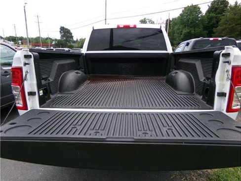 Used 2021 RAM 2500 Big Horn w/ Level 1 Equipment Group image 3