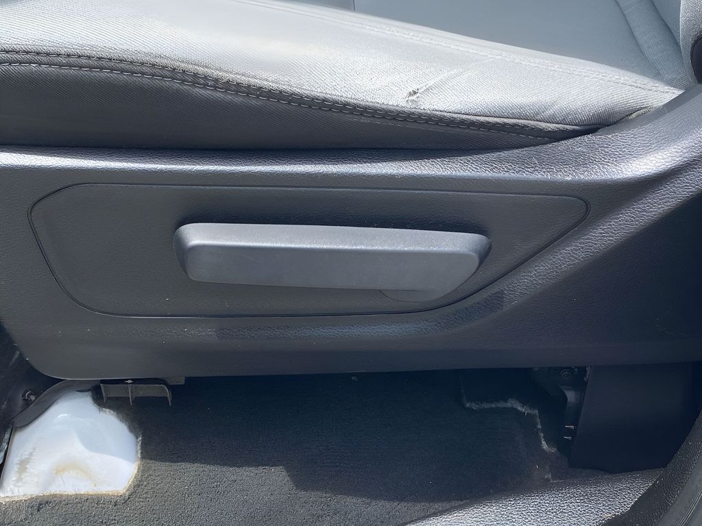 Used 2023 RAM 1500 Big Horn AWD/4WD image 16
