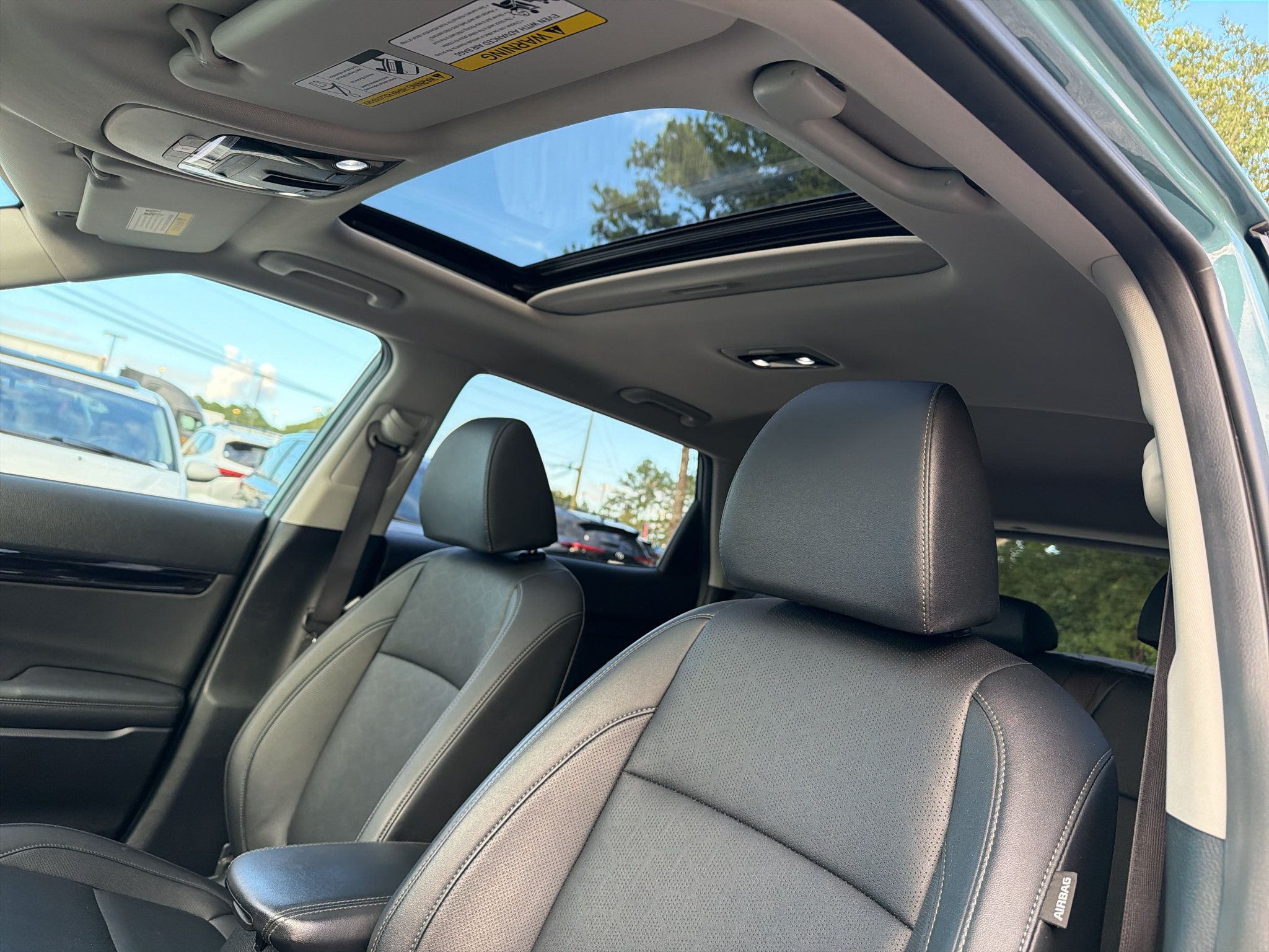 Used 2025 Kia Seltos EX w/ EX Sunroof Package FWD image 11