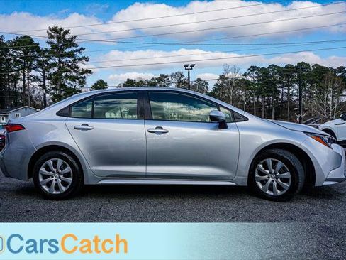 Used 2020 Toyota Corolla LE image 4