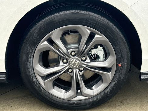 New 2026 Honda Accord EX-L image 9