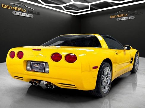 Used 2001 Chevrolet Corvette Coupe w/ Preferred Equipment Group2 RWD image 5