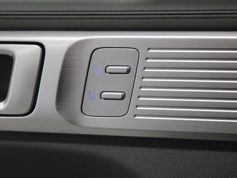 Used 2024 Hyundai Santa Fe Limited image 39