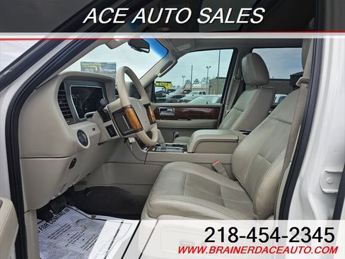 Used 2013 Lincoln Navigator 4WD w/ HD Trailer Tow Pkg image 9