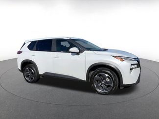 Used 2025 Nissan Rogue SV video 2