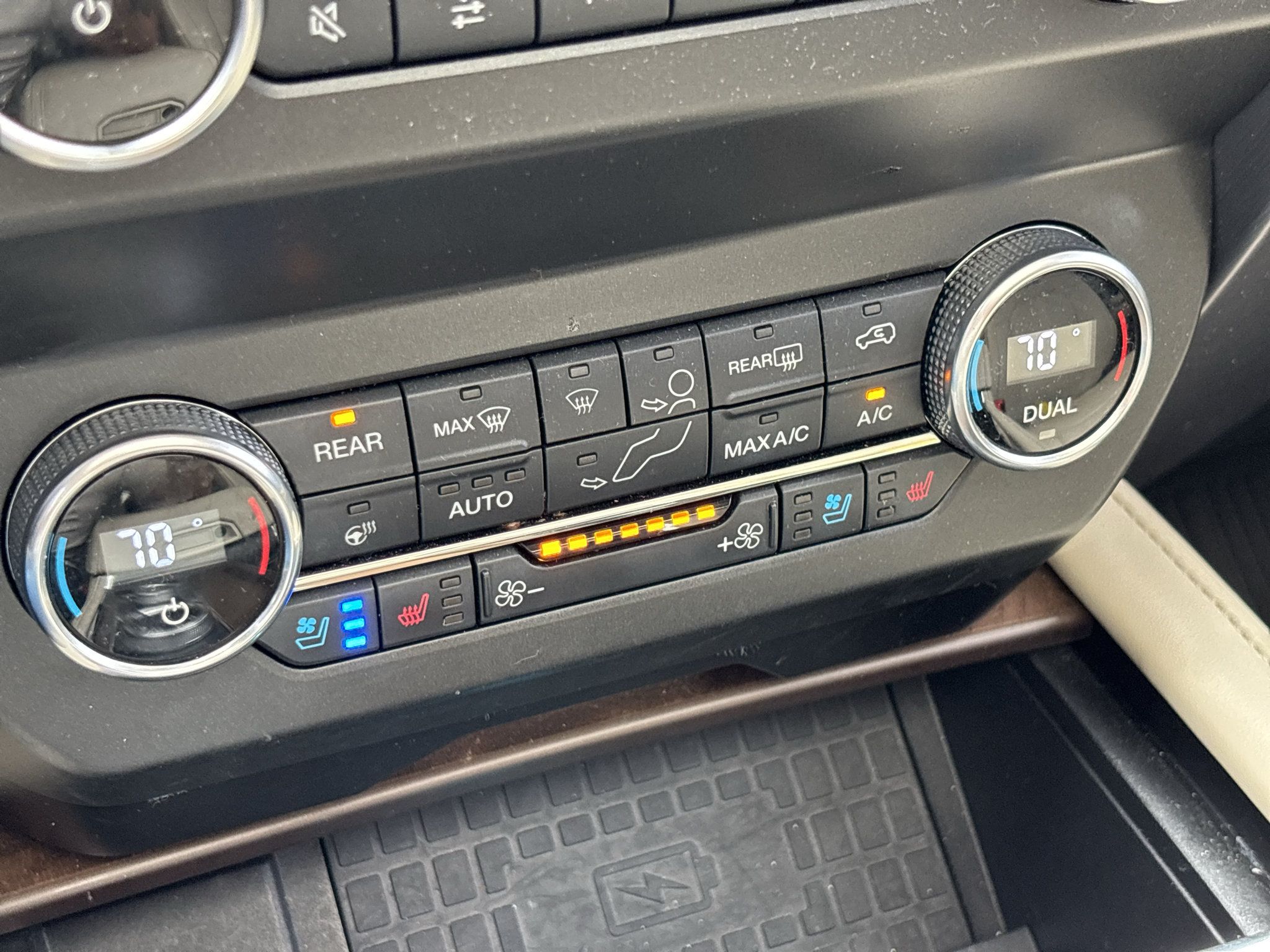 Used 2020 Ford Expedition Platinum AWD/4WD image 27