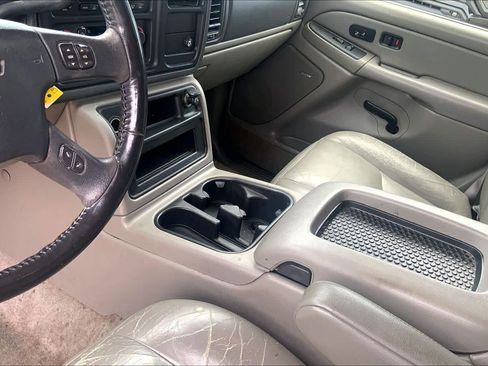 Used 2005 Chevrolet Tahoe LT w/ LT Preferred Equipment Group RWD image 14