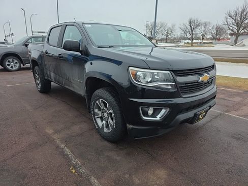 Used 2017 Chevrolet Colorado Z71 image 8