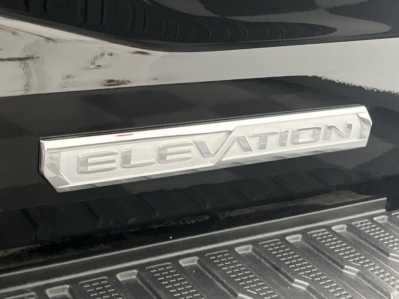 Certified 2025 GMC Sierra 1500 Elevation w/ Elevation Premium Package AWD/4WD image 39