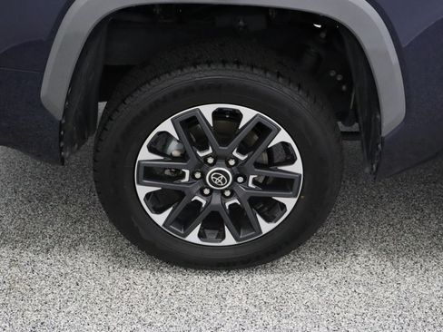 Used 2023 Toyota Tundra Limited w/ Power Package AWD/4WD image 6