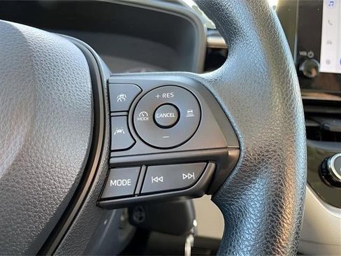 Used 2023 Toyota Corolla LE image 55