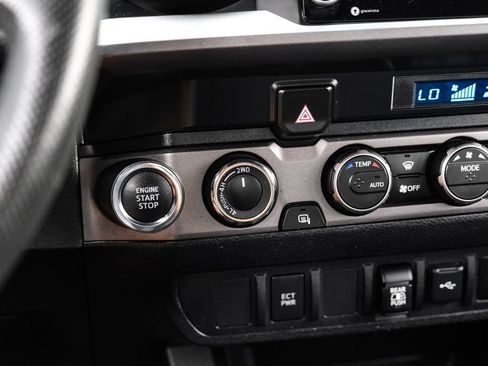 Used 2021 Toyota Tacoma TRD Off-Road AWD/4WD image 23