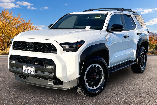 Used 2026 Toyota 4Runner TRD Off-Road Premium AWD/4WD image 3