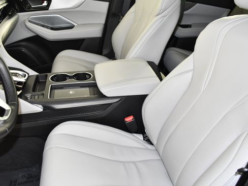 Certified 2025 Acura MDX SH-AWD w/ Technology Package image 38