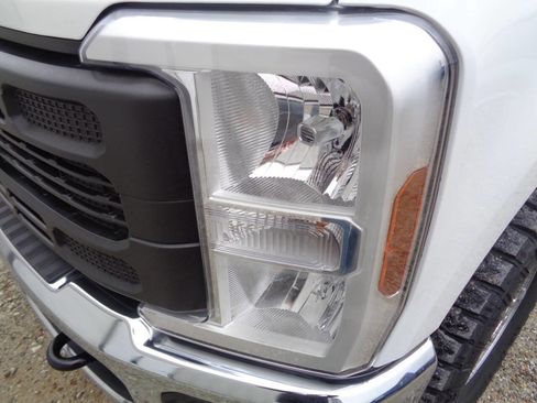 Used 2024 Ford F250 XL w/ XL Off-Road Package image 63