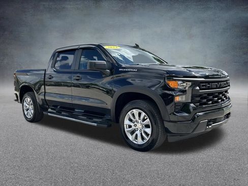 Used 2024 Chevrolet Silverado 1500 Custom RWD image 3