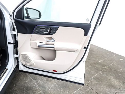 Certified 2024 Mercedes-Benz GLA 250 image 25