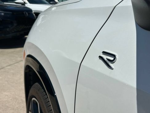 New 2026 Volkswagen Tiguan SEL R-Line AWD/4WD image 33