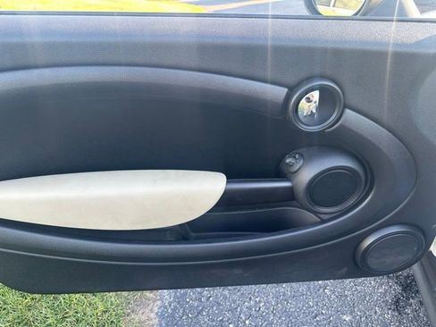 Used 2013 MINI Cooper Convertible image 22