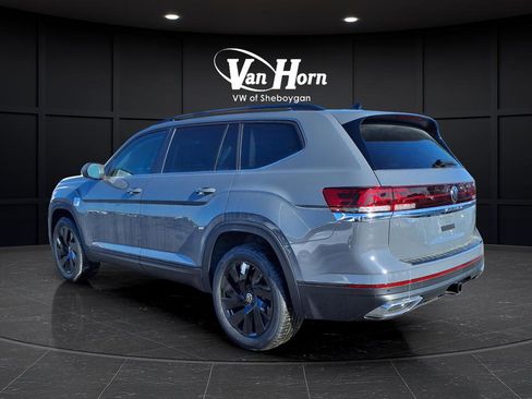 New 2026 Volkswagen Atlas SE image 4