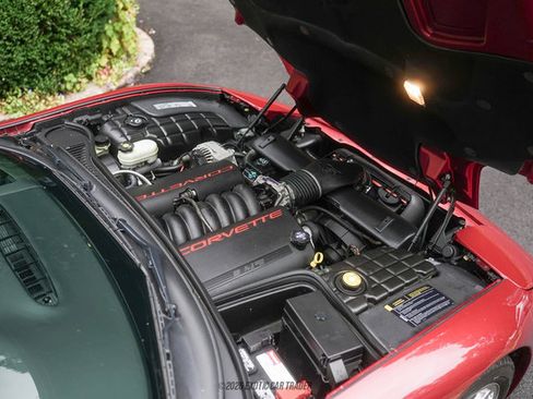 Used 2004 Chevrolet Corvette Convertible w/ Preferred Equipment Group RWD image 28