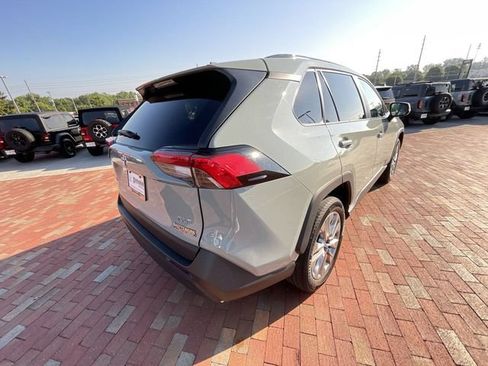 Used 2022 Toyota RAV4 XLE Premium FWD image 34