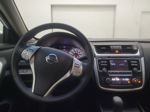 Used 2017 Nissan Altima 2.5 SV FWD image 22