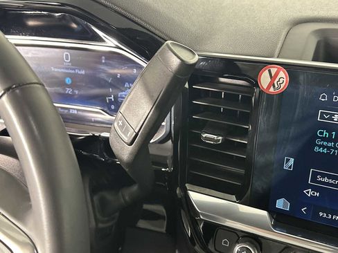 Used 2025 Chevrolet Silverado 1500 LT image 35