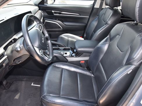 Used 2023 Kia Telluride S FWD image 10