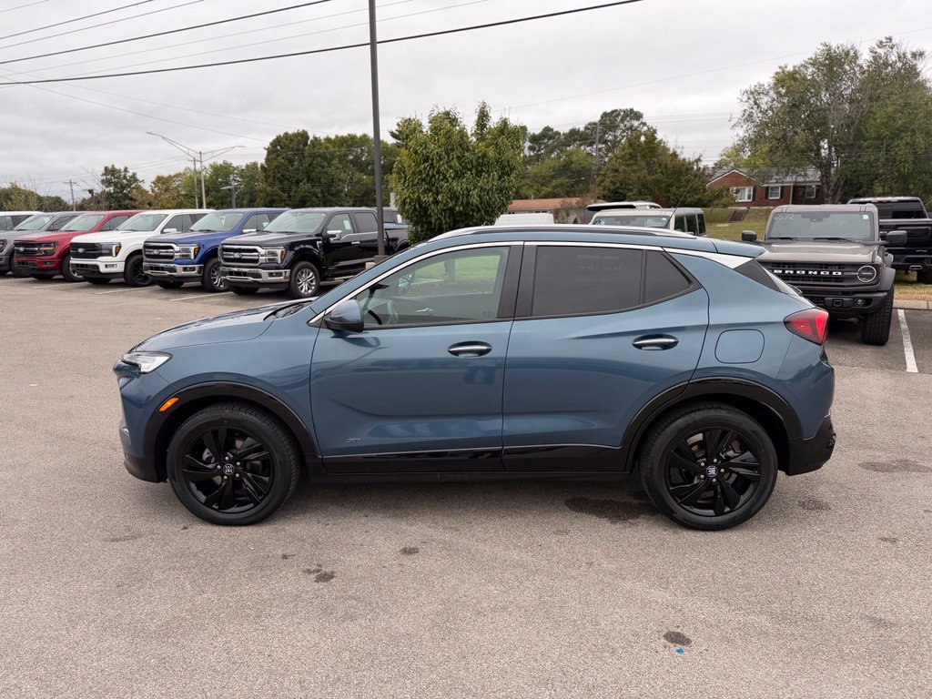 Used 2025 Buick Encore GX Sport Touring FWD image 4