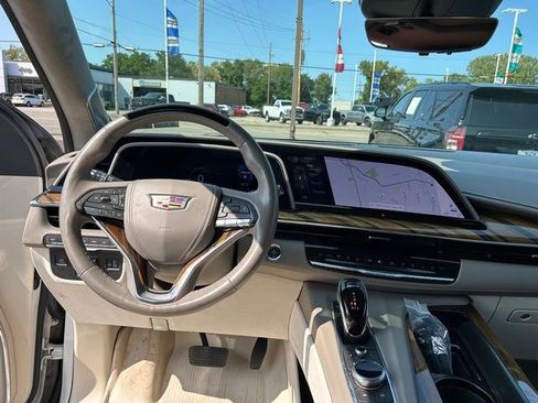 Used 2023 Cadillac Escalade Sport Platinum w/ LPO, ONYX Package image 13