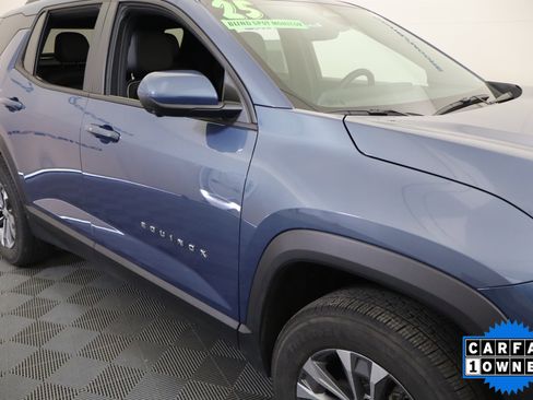 Used 2025 Chevrolet Equinox LT w/ Convenience Package II image 4