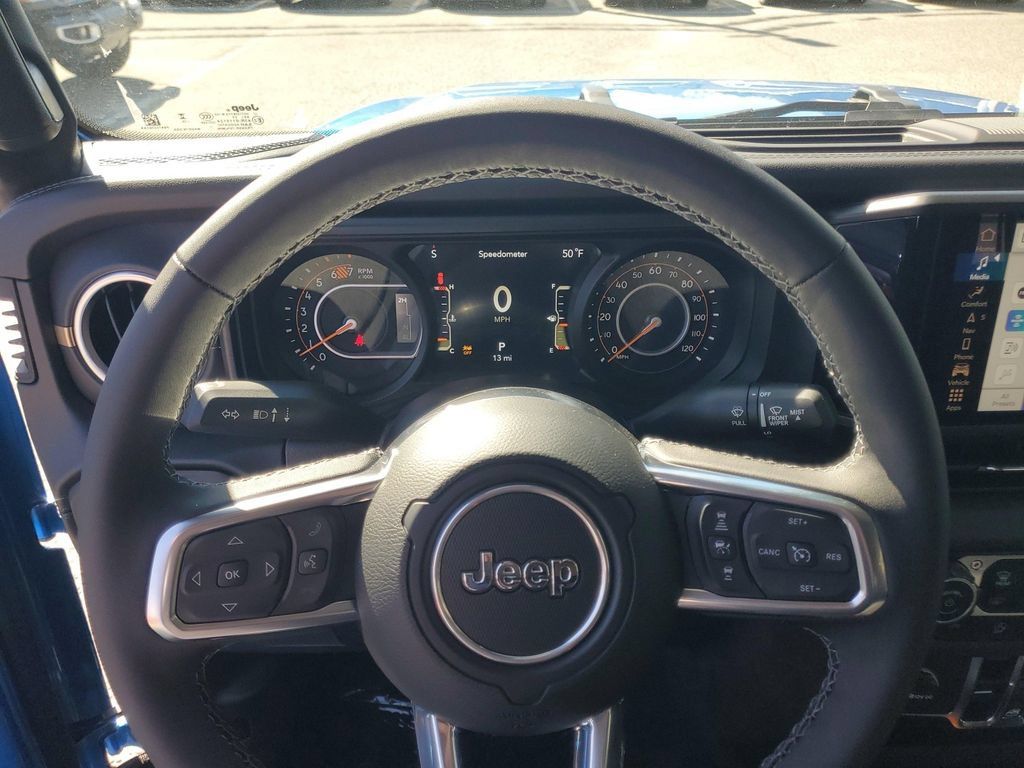 New 2025 Jeep Wrangler Unlimited Sahara AWD/4WD image 22
