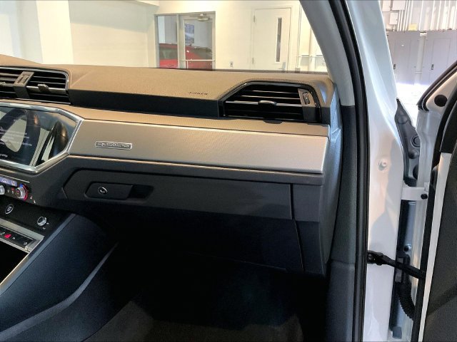 Certified 2023 Audi Q3 2.0T Premium w/ Convenience Package AWD/4WD image 23