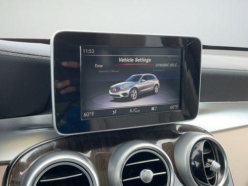 Used 2019 Mercedes-Benz GLC 300 image 11