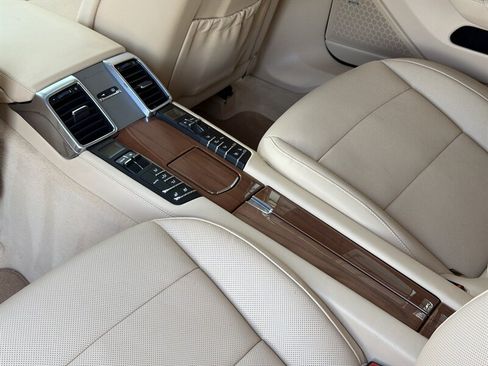 Used 2010 Porsche Panamera S RWD image 19