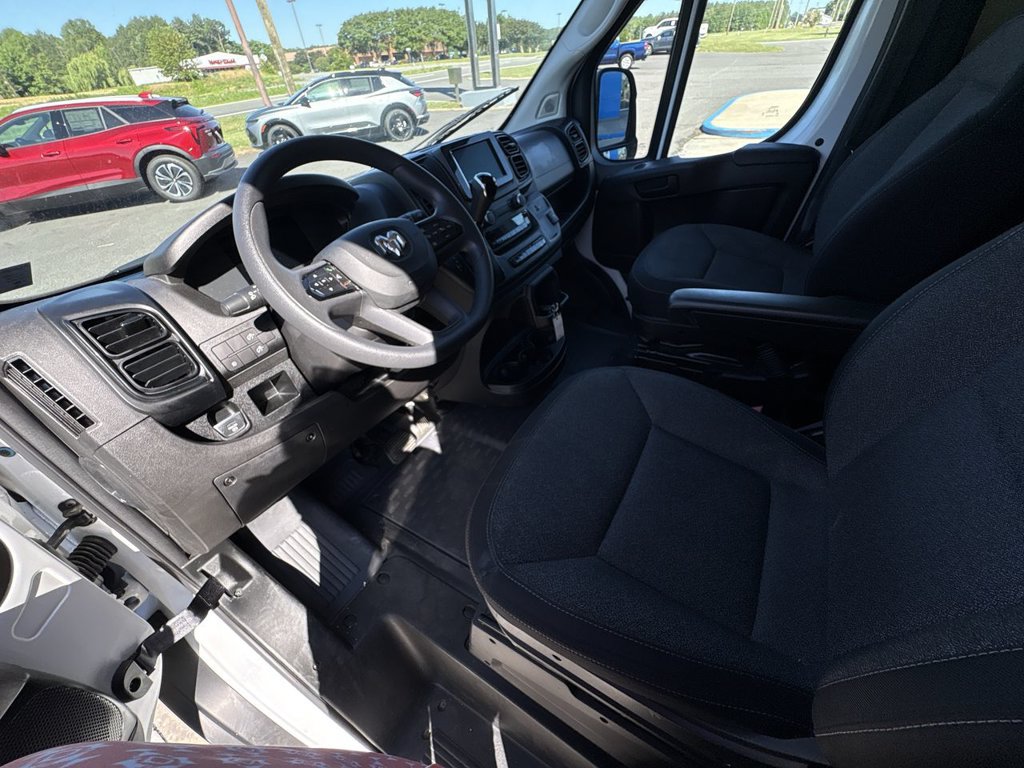Used 2025 RAM ProMaster 2500 w/ U-Haul Equipment Group FWD image 10