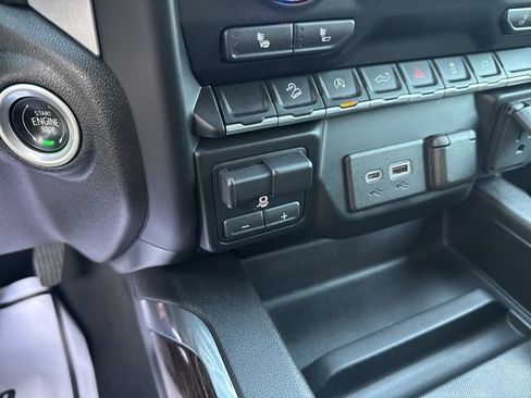 Used 2021 GMC Sierra 1500 Elevation w/ Preferred Package image 25