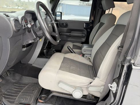 Used 2010 Jeep Wrangler Sport image 7